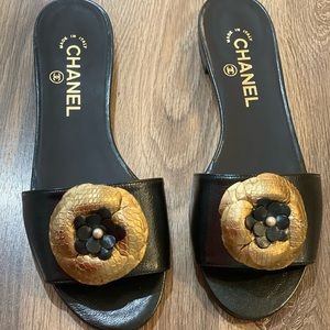 Chanel flats mules with flowers cc logo